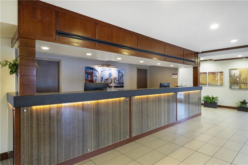 Western Seattle Airport 3*