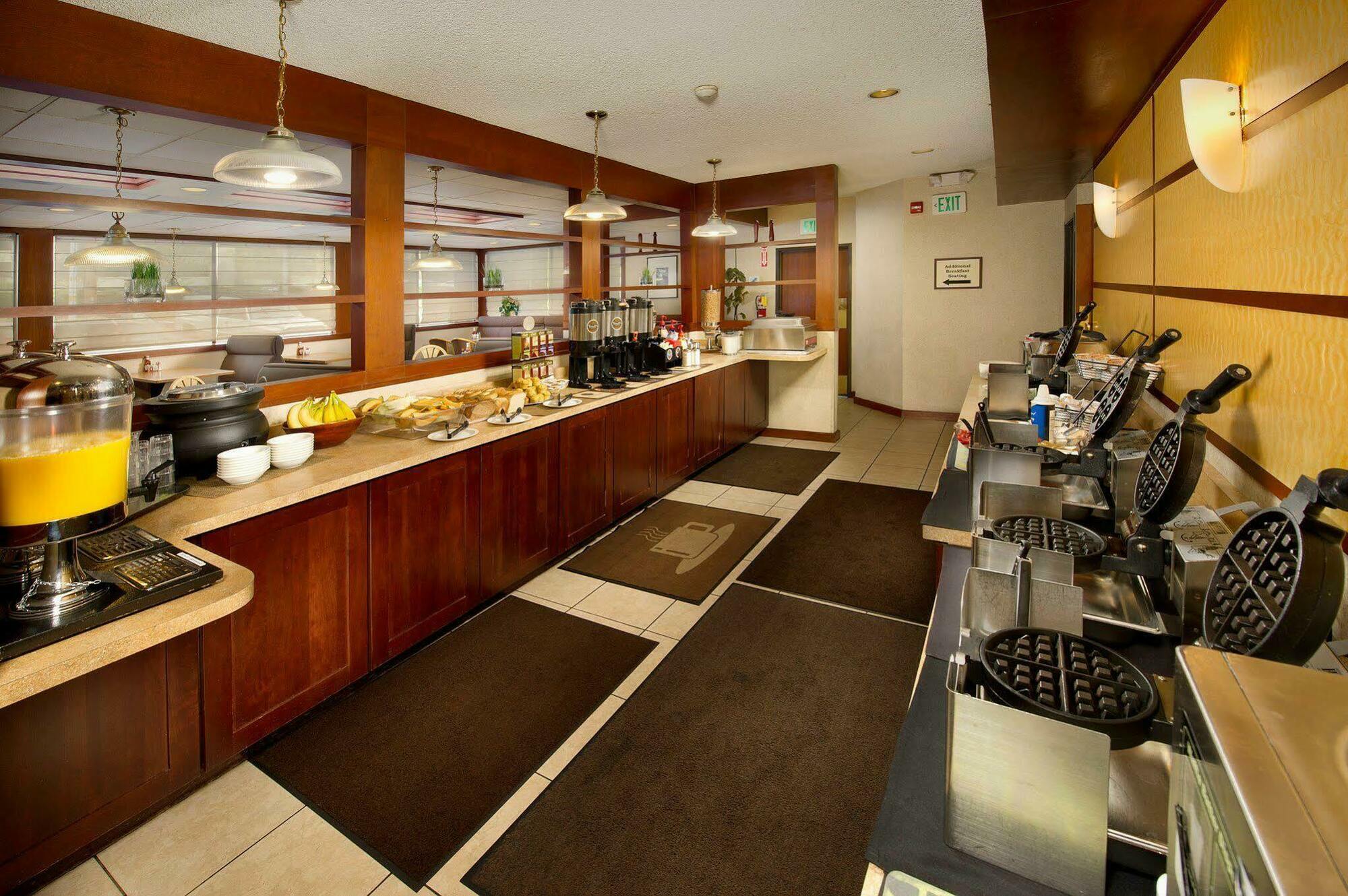 Best Western Seattle Airport Hotel 3*